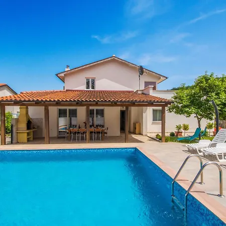 Nyaraló Ripenda, A Private Istrian Haven With A Pool