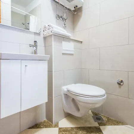 Semesterbostad Ripenda, A Private Istrian Haven With A Pool Strmac