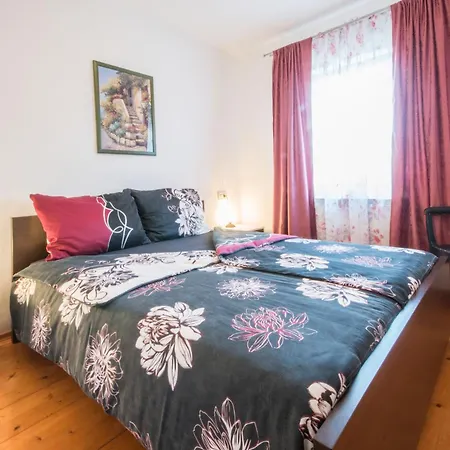 Semesterbostad Ripenda, A Private Istrian Haven With A Pool