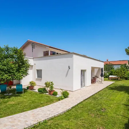 Semesterbostad Ripenda, A Private Istrian Haven With A Pool *