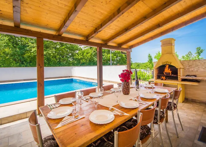 Vikendica Ripenda, A Private Istrian Haven With A Pool *